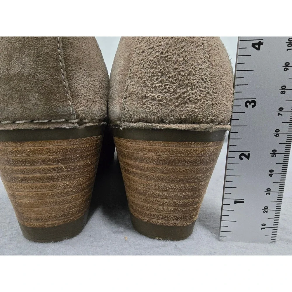 Dansko Womens Taupe Suede Mary Jane Wedge Heels Buckle Strap Size 39 US 8.5-9